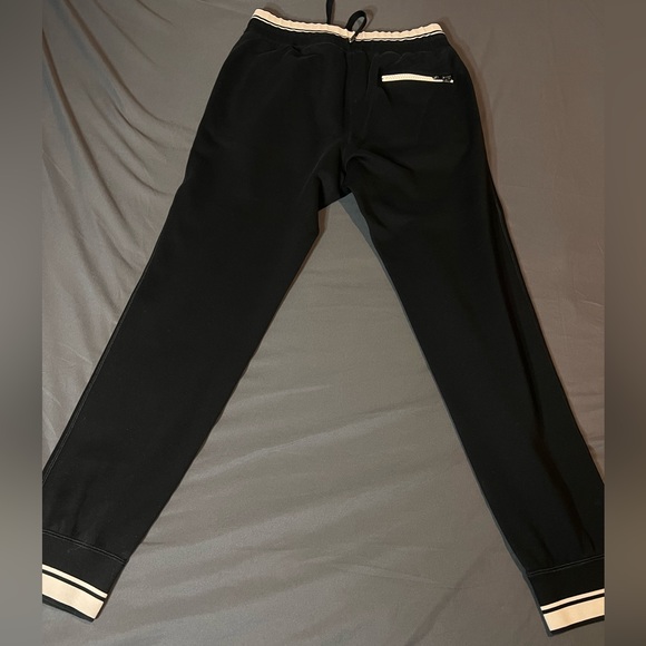 Dolce & Gabbana jogging pants with embossed tag - Picture 5 of 8